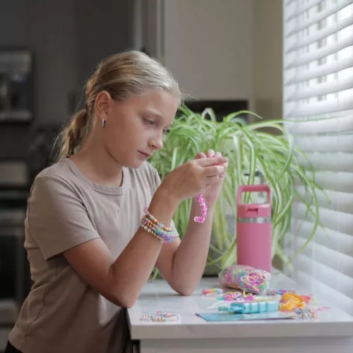 Rainbow Loom: Auto Loom - Loomi-Pals gumikarkötő készítő szett gyöngyökkel