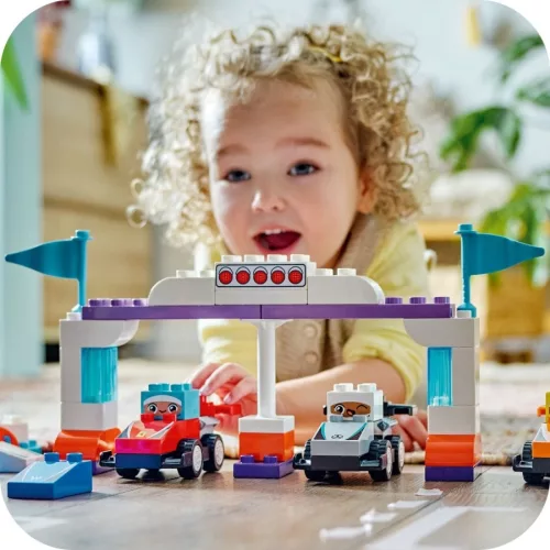 LEGO® DUPLO: 10445 F1® versenyautók és pilóták