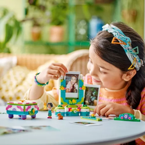 LEGO® Disney Princess: 43239 Mirabel képkerete és ékszerdoboza