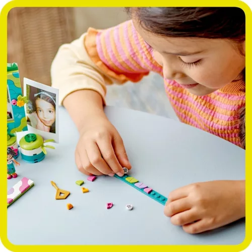 LEGO® Disney Princess: 43239 Mirabel képkerete és ékszerdoboza