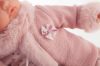 Antonio Juan hangot adó vörös hajú baba, rózsaszín kabátban 42 cm-es