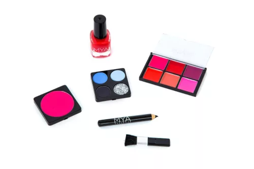 MYA Cosmetics smink szett áttetsző bőröndben