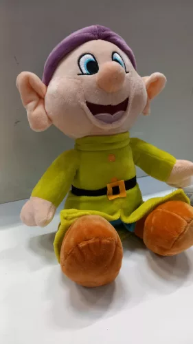 Disney: Hófehérke és a hét törpe plüssfigura 28 cm - Kuka