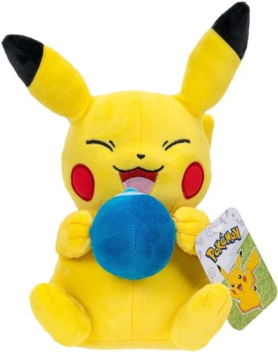 Pokémon plüssfigura 20 cm-es - Pikachu oran bogyóval