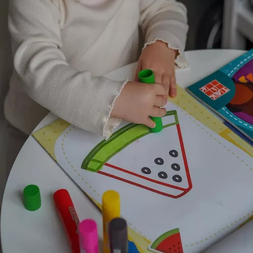 Happy színezők bölcsiseknek - Zöldségek és gyümölcsök