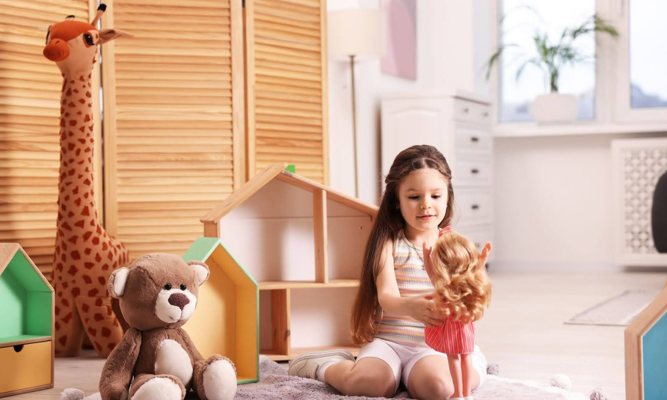 Hogyan segíti a babázás a gyerekek érzelmi fejlődését?