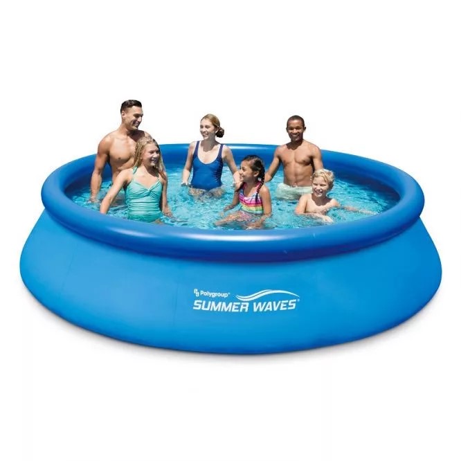 Summer waves medence