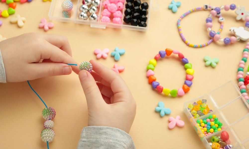 Unaloműző kreatív délutánok: Gyurmázás, színezés és sok más otthoni ötlet