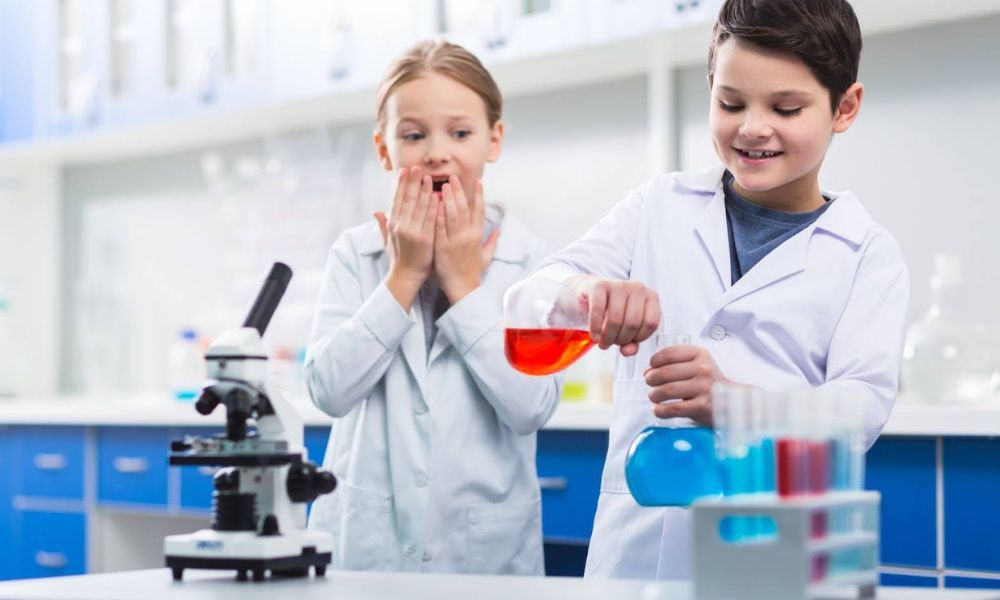 Tudományos gyerekjátékok: így szerettesd meg velük a tudományt